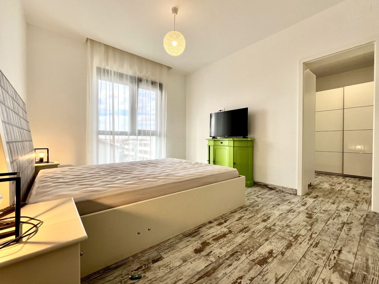 3 camere spațios si  cu terasă generoasă, la intrare în Dumbrăvița - Poză 12