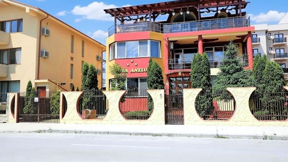 Mamaia Nord - Langa Mare, pensiune la cheie, 11 camere, 9 bai! - Poză 23