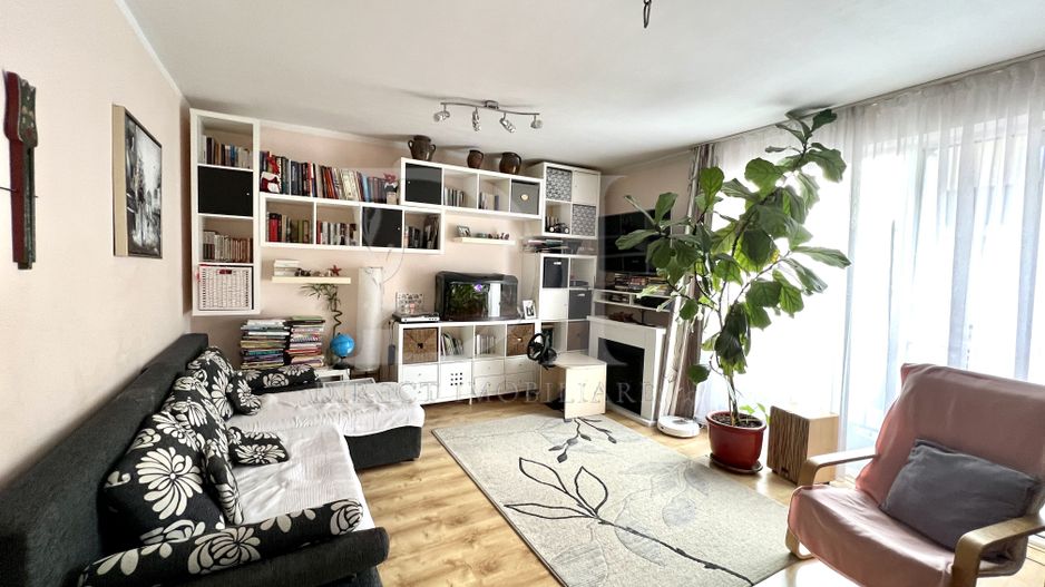 Apartament trei camere / Etaj intermediar / Zona Florilor - Poză 3
