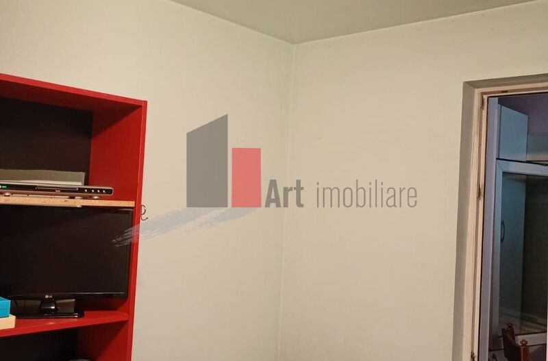Vânzare apartament semidecomandat 2 camere Bd. Obregia - Poză 1