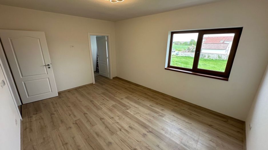 Duplex cu camera pe parter - Poză 21