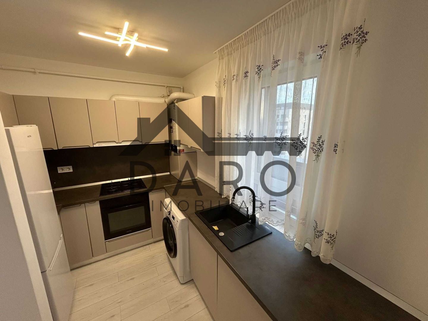 Proprietar, inchiriez apartament 2 camere Maurer - Poză 2