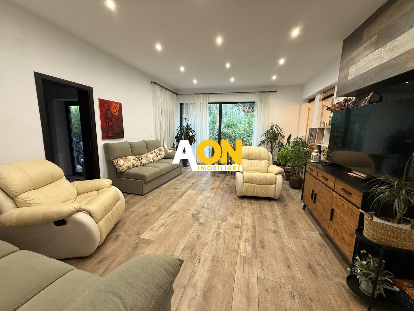 Casa Individuala Zona Schit, 4 Camere, 4 Bai, 1600mp Teren - Poză 4