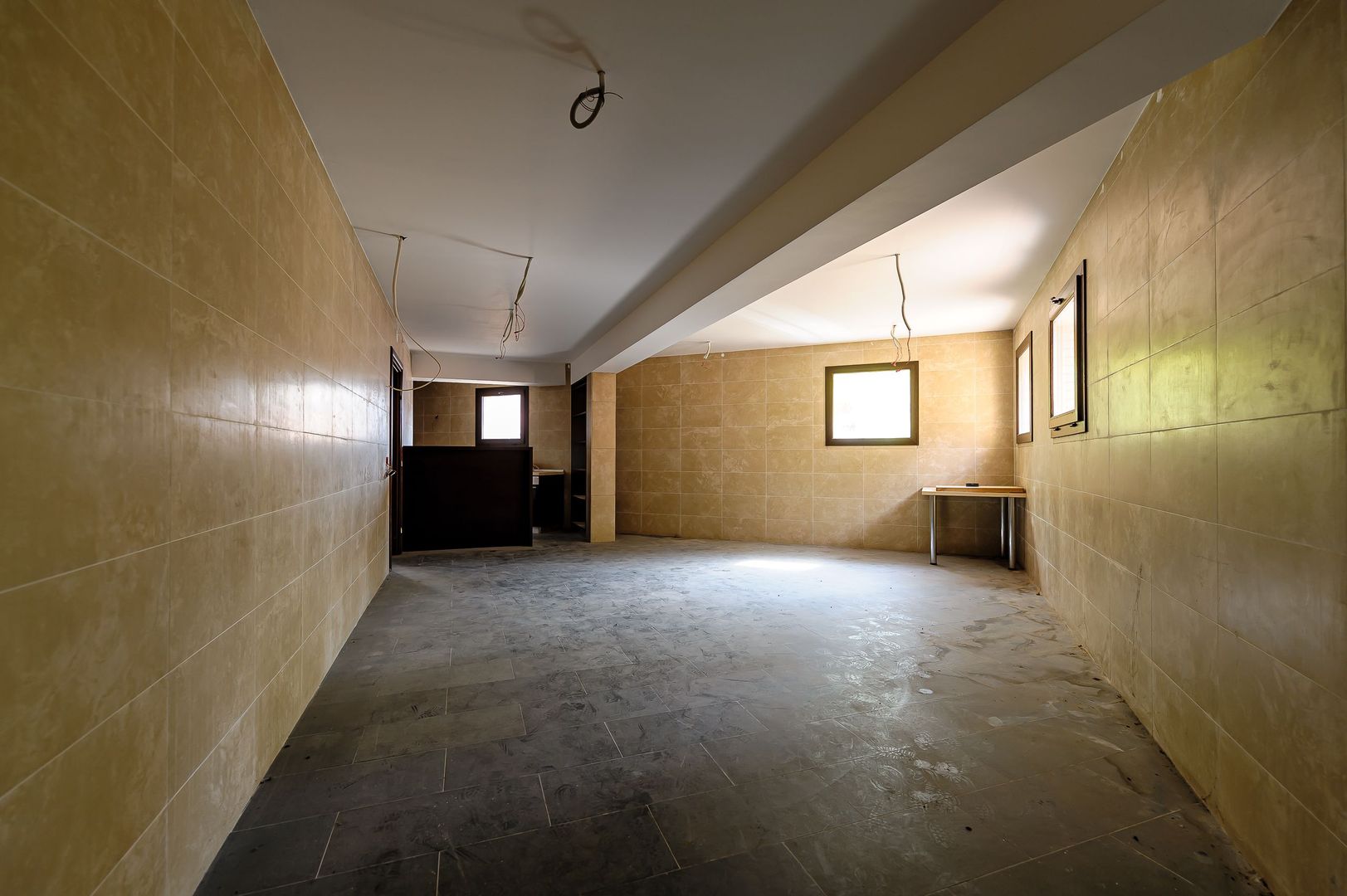 Clădire comercială în zona Grădiște. - Poză 34