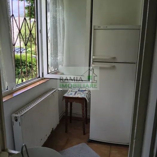 Garsonieră 30 mp, parter înalt, centrală proprie, ideală investiție - Poză 5