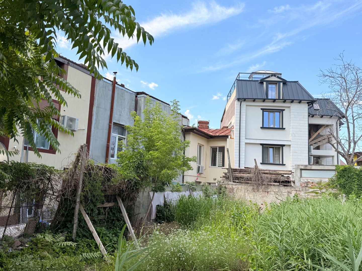 APARTAMENT 67 mp UTILI , 3 CAMERE DECOMANDATE -ZONA CENTRALA - Poză 2