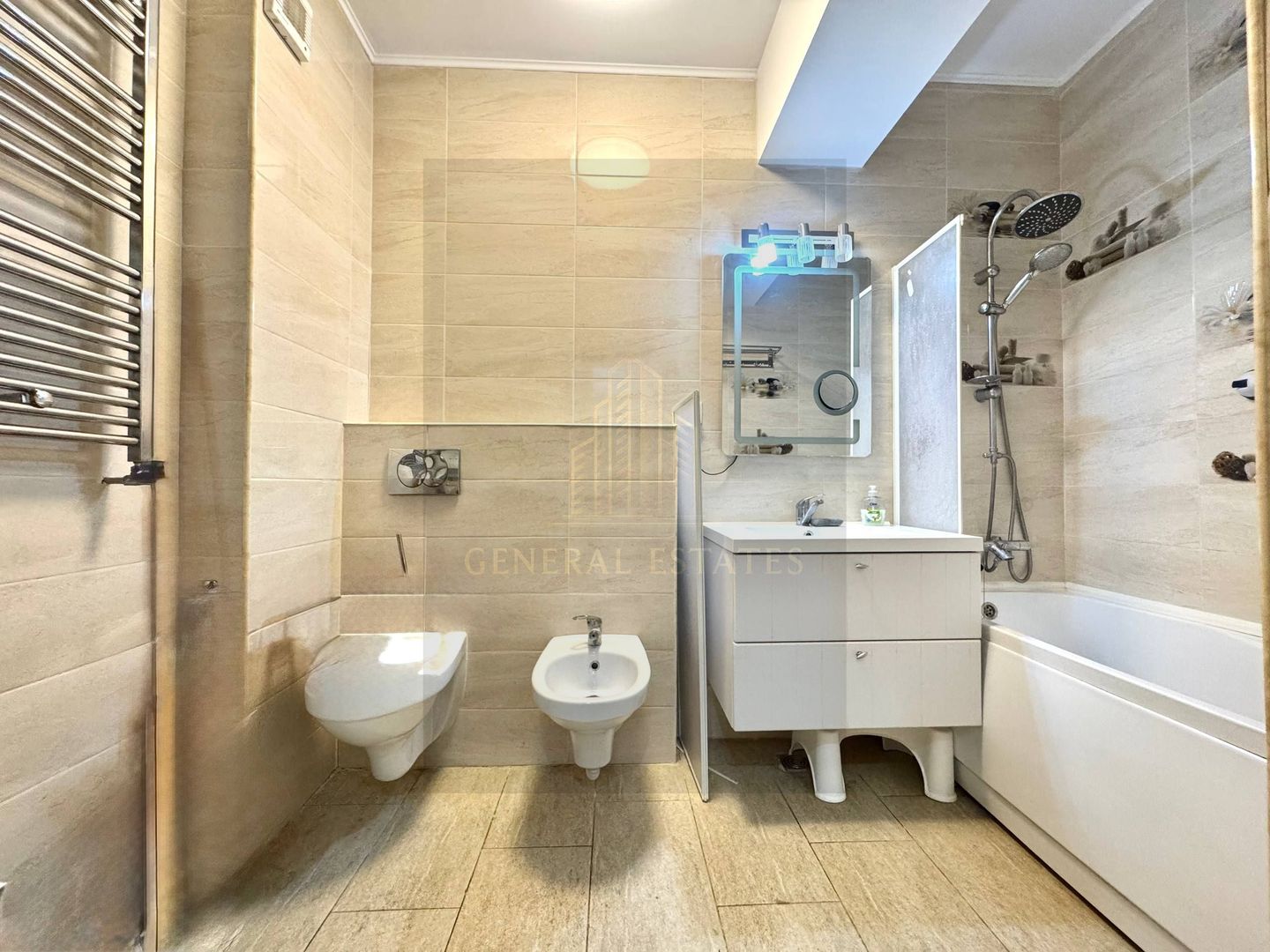 Vânzare apartament cu 2 camere, 67 m.p. - Complexul Royal Town. - Poză 14