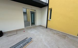 Terasa generoasa. Disponibil imediat. - Poză 8