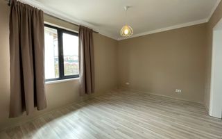 Casă / Vilă cu 4 camere de închiriat - Dezmir - Poză 11