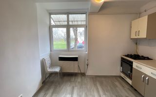 Garsoniera de vanzare | Zona Micro 17 - Poză 1