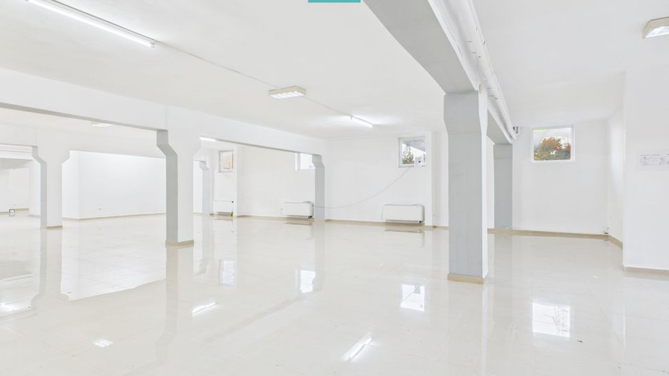 Spațiu comercial pe 2 niveluri - Poză 4