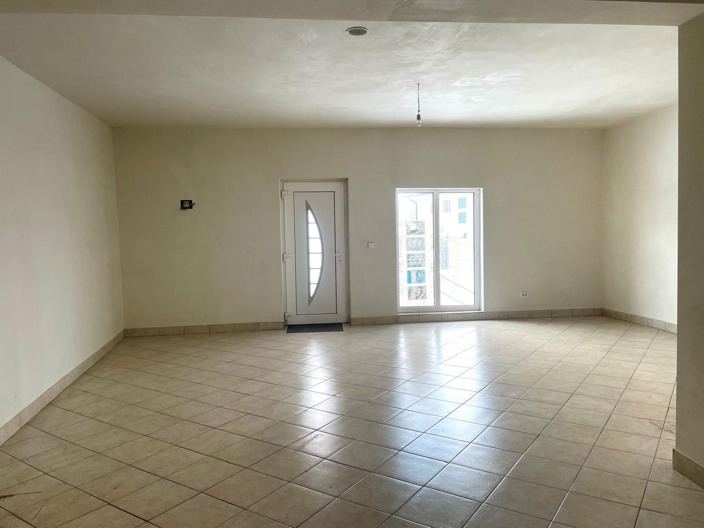 Spațiu comercial de Închiriere/Vânzare | 110 mp | Dornești - Poză 7