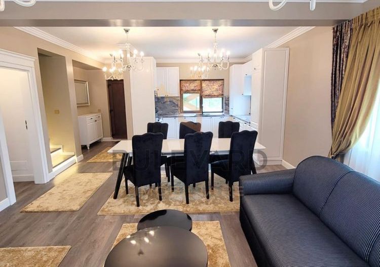 Casa de inchiriata cu Jacuzzi, zona Voronet - Poză 3