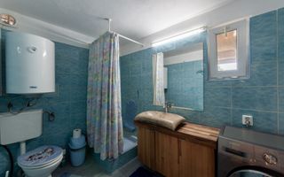 Casa vintage in Com. Uliești, Dambovița  cu  livadă generoasă și anexă - Poză 9