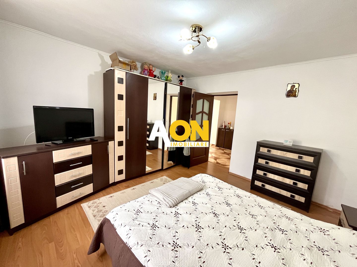 ÎNCHIRIERE! Casă cu 3 Camere, Zona Centru - Poză 6
