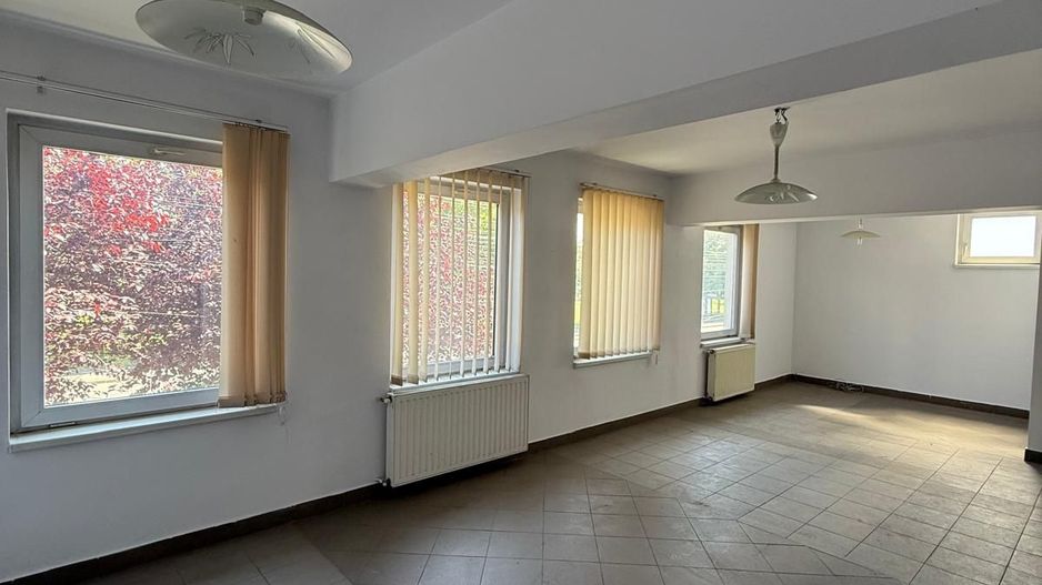 Nr. 24 spatiu de inchiriat destinat birourilor zona excelenta - Poză 1