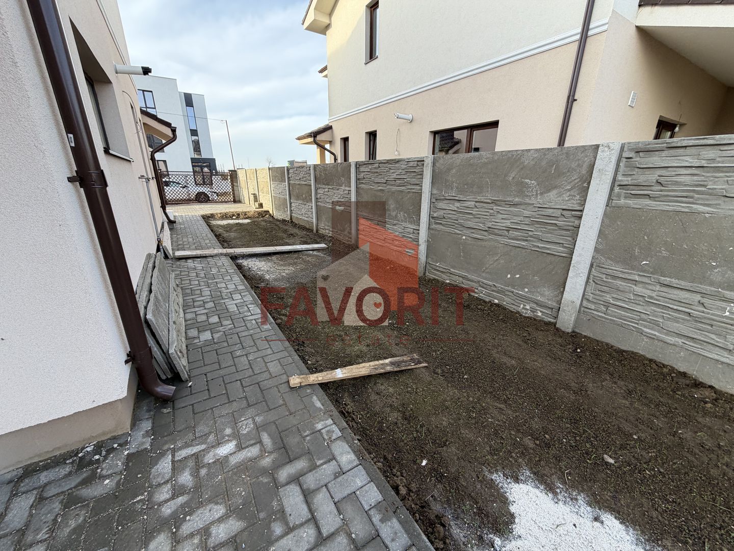 Toate utilitatile. Strada asfaltata. Finisaje la alegere. Comision 0% - Poză 13