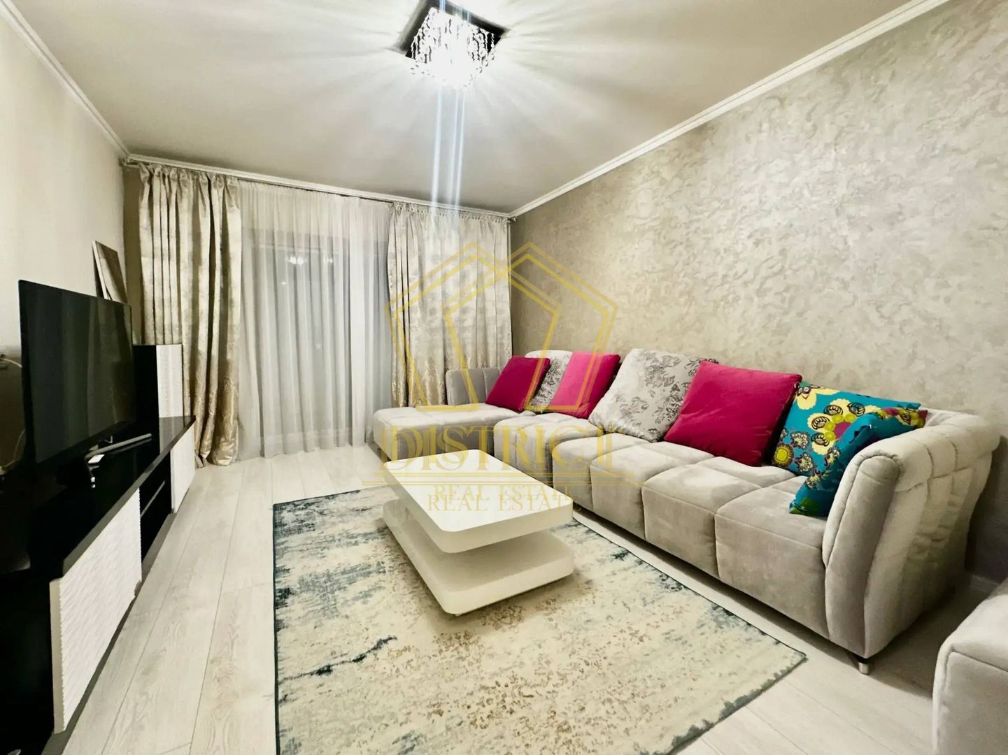 Apartament spatios cu 4 camere I Lipovei | Iulius Town - Poză 2