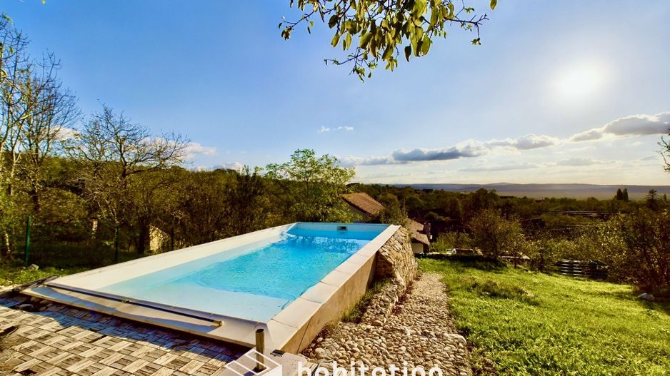 Casă cu 4 dormitoare + piscină în Socolari – ideală pentru investiție - Poză 1