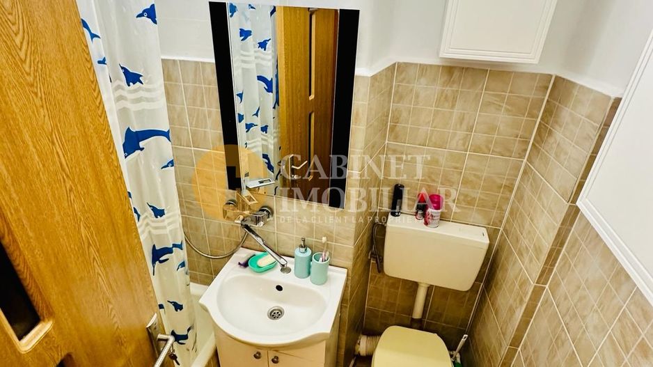 Apartament cu 2 Camere - Etaj 2 - Zona Alexandru / Liceul Miron Costin - Poză 3