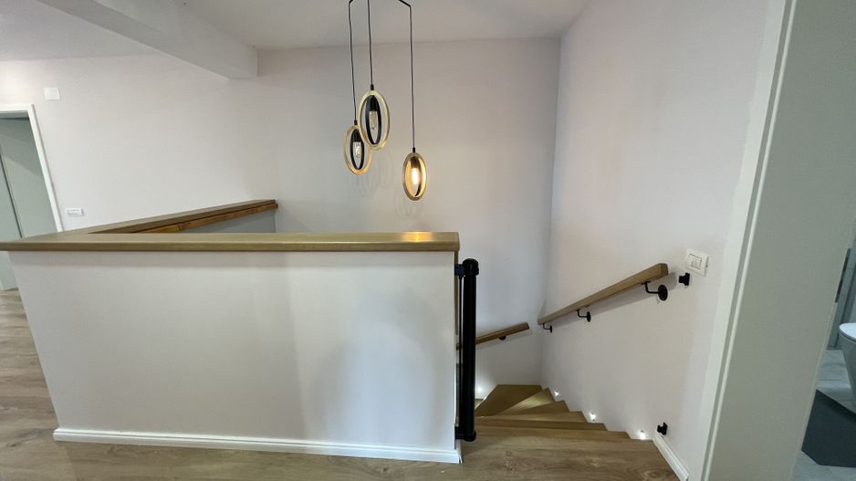 Casa spatioasa,amenajata in zona Lipovei - Poză 10