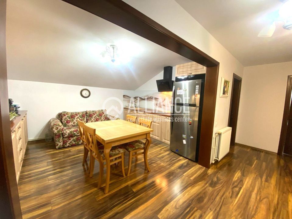 Valu lui Traian(COD 07) - Casă P+M  5 camere zona Penny - Poză 4