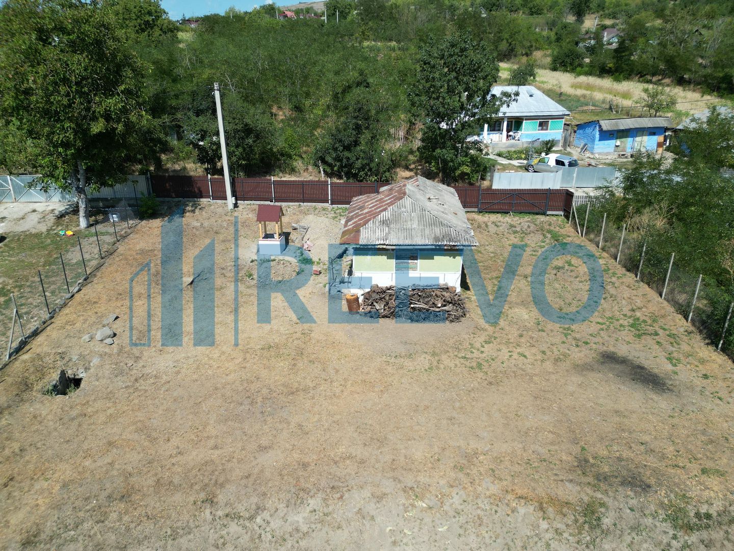 Casă și teren de vânzare în Parincea jud. Bacău. - Poză 11