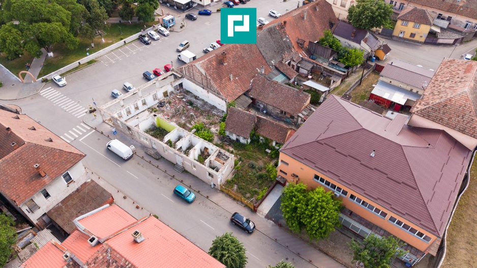 TEREN INTRAVILAN CENTRU LIPOVA 419MP - Poză 2