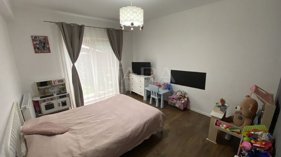 Apartament cu 3 camere, curte privată și parcare inclusă! - Poză 6