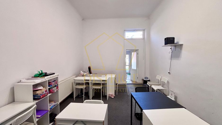 Apartament cu 3 camere pretabil firme, birouri | Traian - Poză 3
