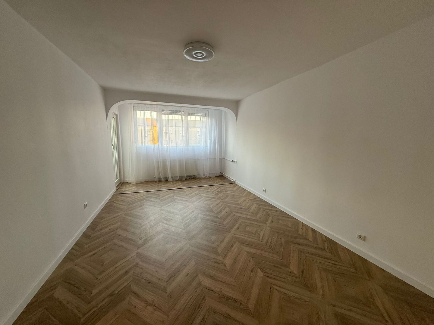 Apartament cu 3 camere – Zona Rogerius, Oradea - Poză 6