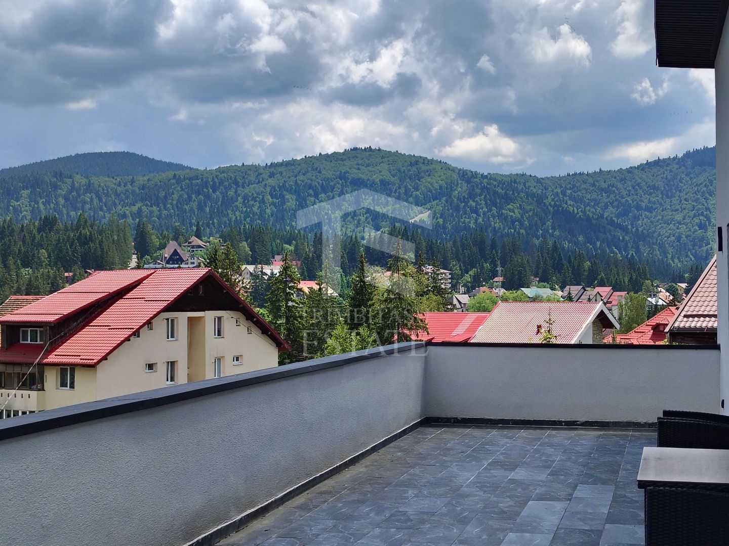 Mobilat utilat integral MODERN | Decomandat | Predeal - Poză 30