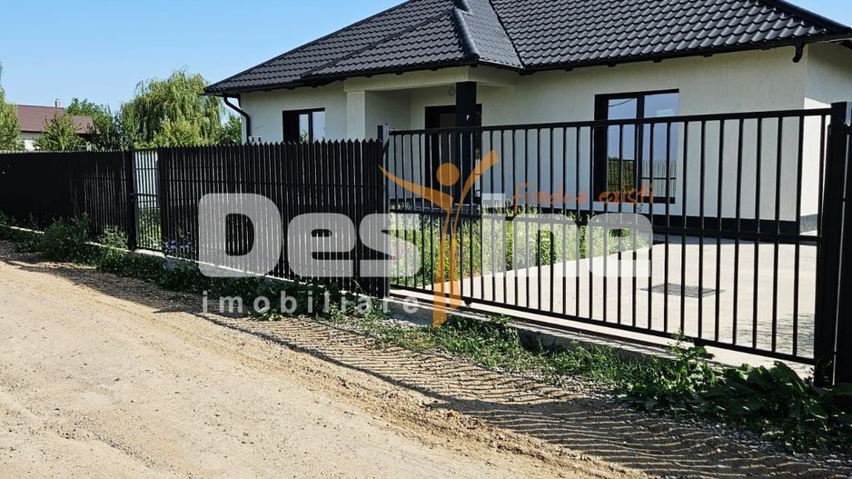 Casă VIȘAN, 3 camere decomandat 74 mp utili, teren 430 mp + parcare - Poză 2