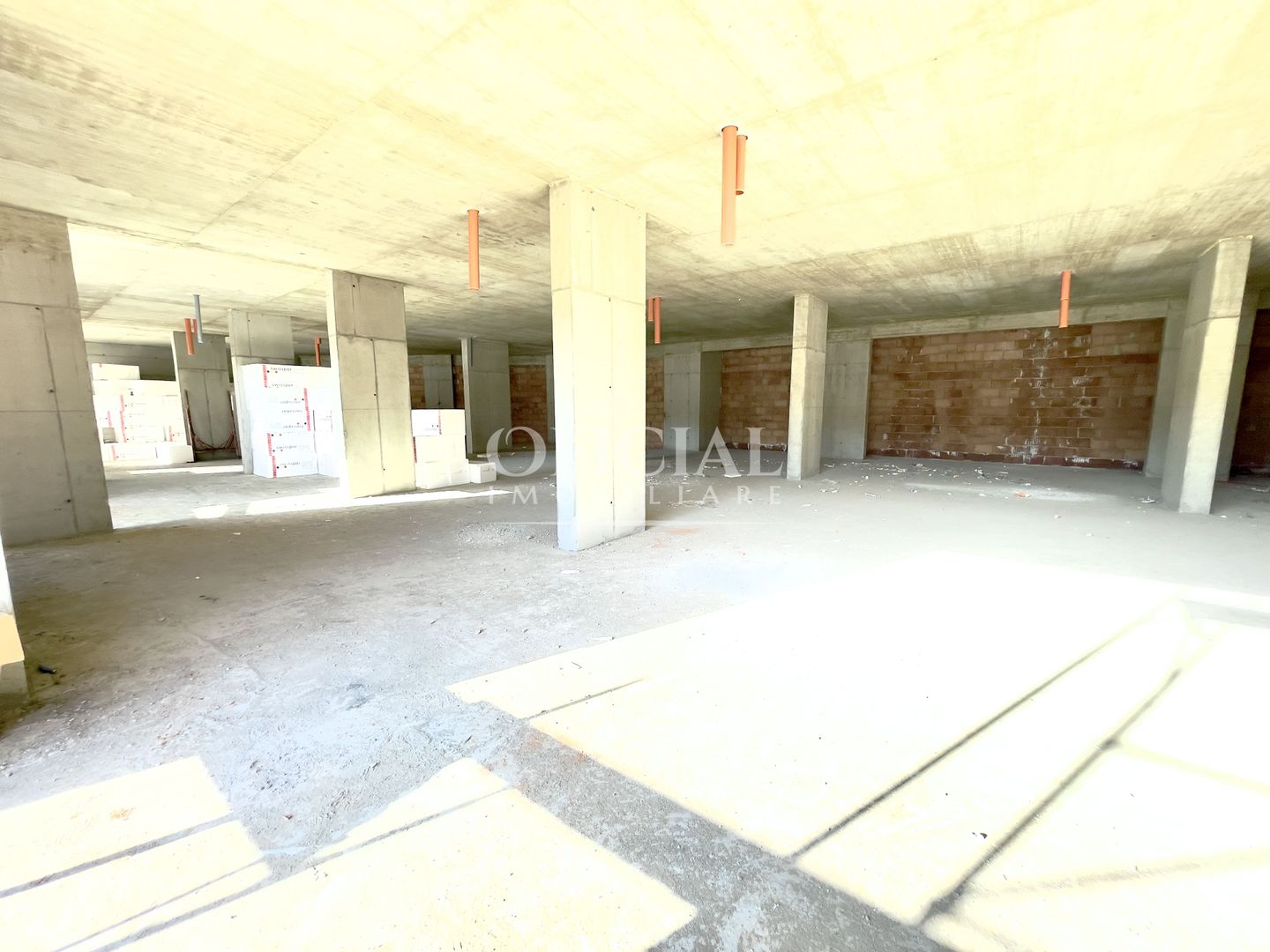 Spațiu de depozitare de închiriat 556,6 m2 utili | 6 € /m2 | Zona VIVO - Poză 4