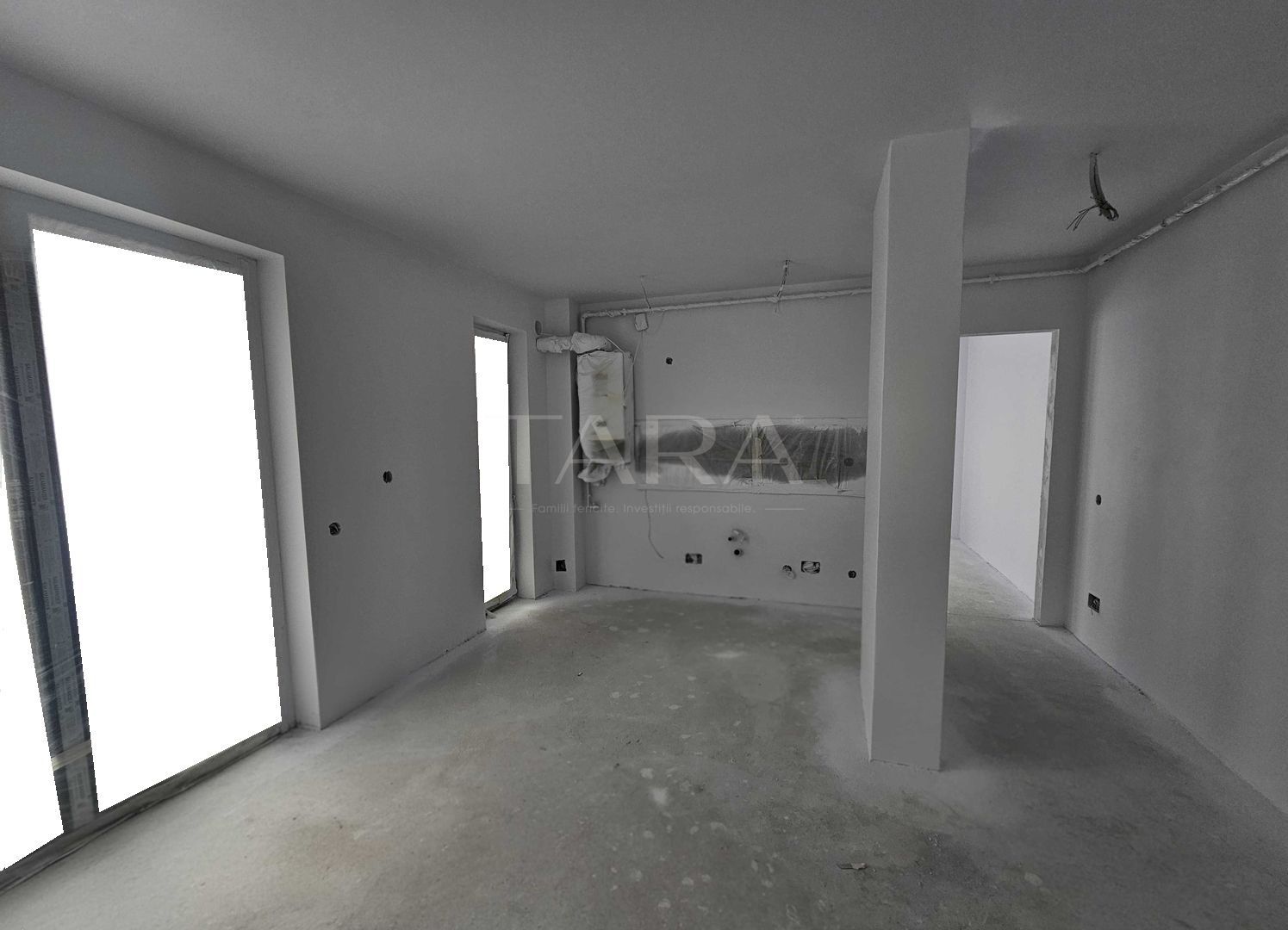 2 camere luminoase cu balcon generos, zona Someșului, aproape de Cluj. - Poză 2