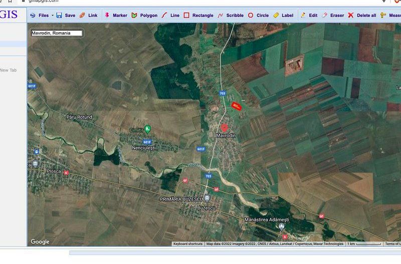 Ferma Mavrodin teren cu constructii - Poză 3