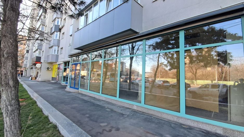 Spatiu comercial vitrina de 20 M - Metrou Eroii Revolutiei S143 - Poză 5