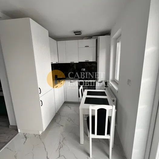 CUG  - Apartament 2 Camere - Curte Privata +Loc De Parcare  . Bloc Nou - Poză 3