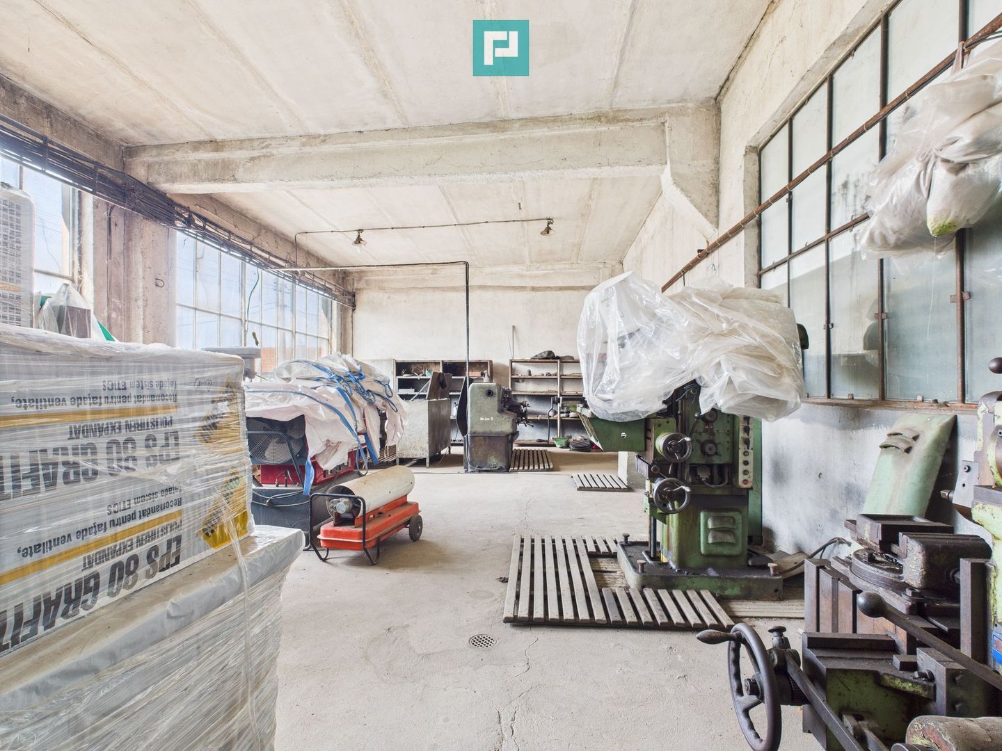 Complex industrial cu hale și teren  în Orțișoara - Poză 39