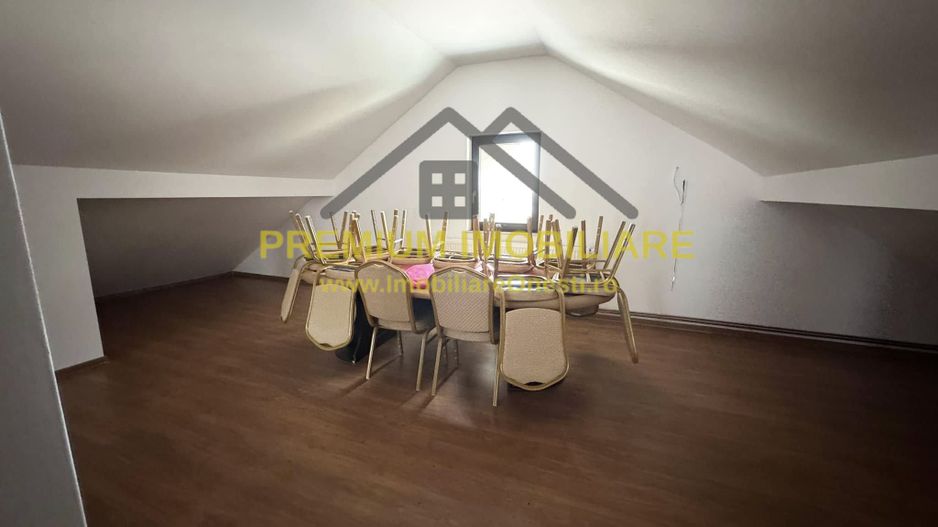 Vila la 13 km de Onesti - Poză 27