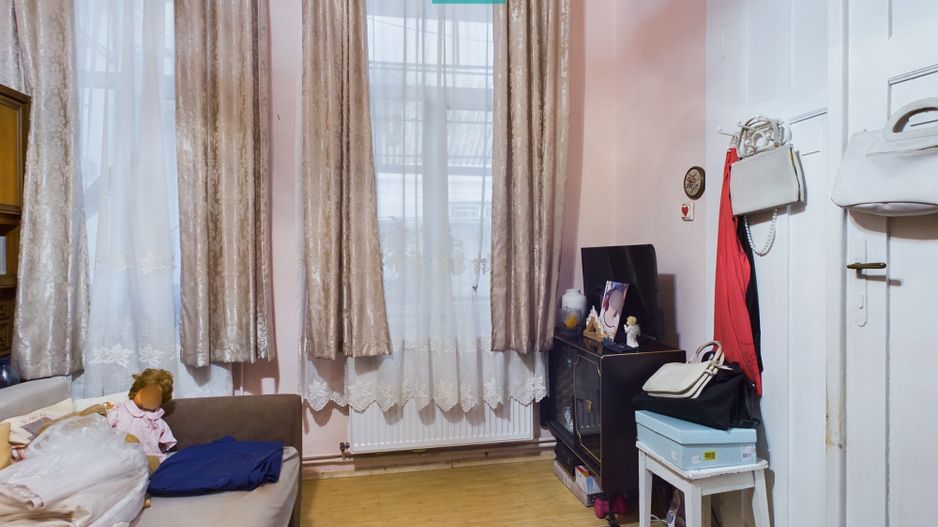 Apartament la casă cu 2 camere zona Boul Roșu - Poză 4