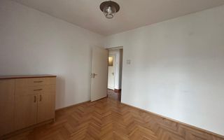 Apartament 3 camere de vânzare – Zona Mal, ideal pentru familie - Poză 2