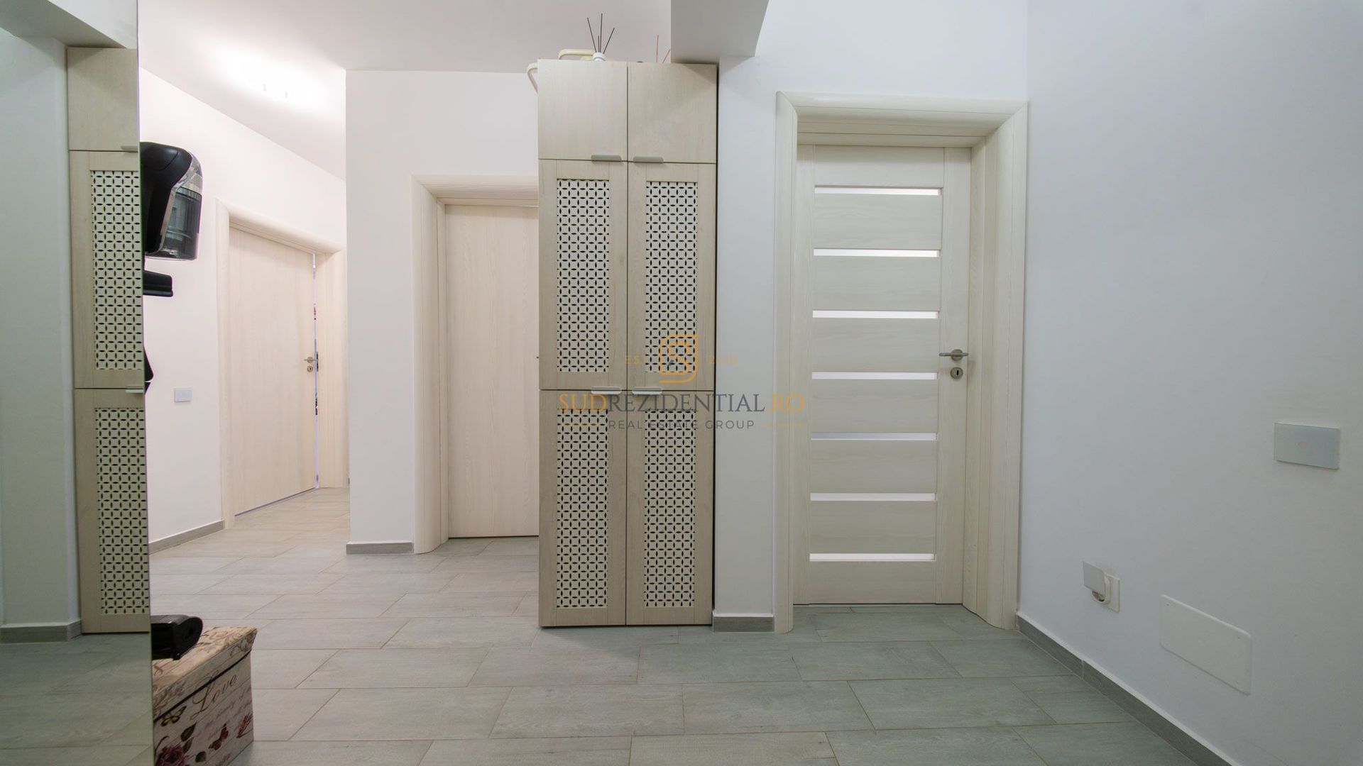 Apartament 3 camere, Mobilat si utilat, Parcare, Aproape de metrou - Poză 23