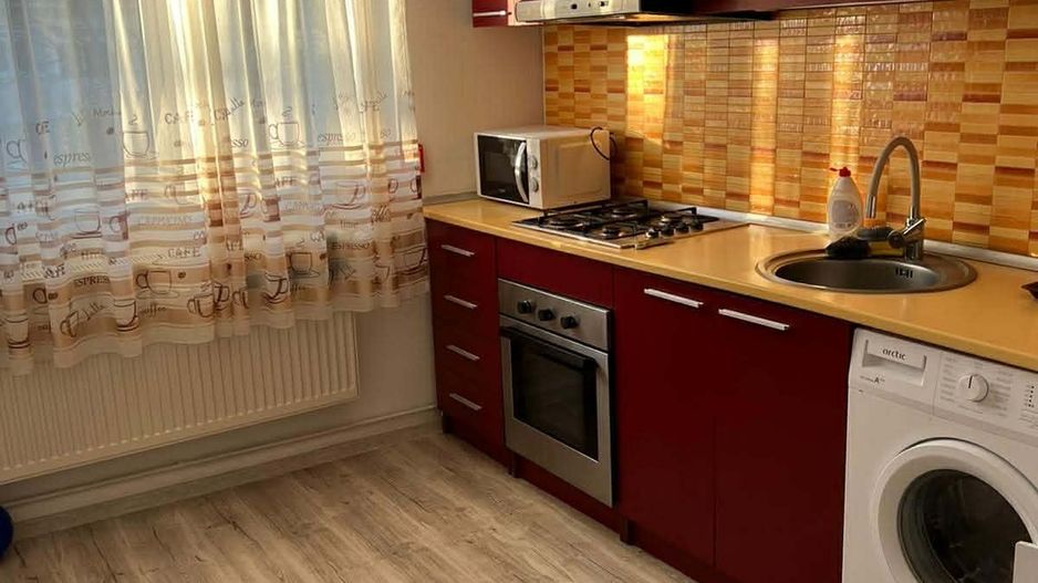 Apartament  3 camere- Rovine - Poză 3