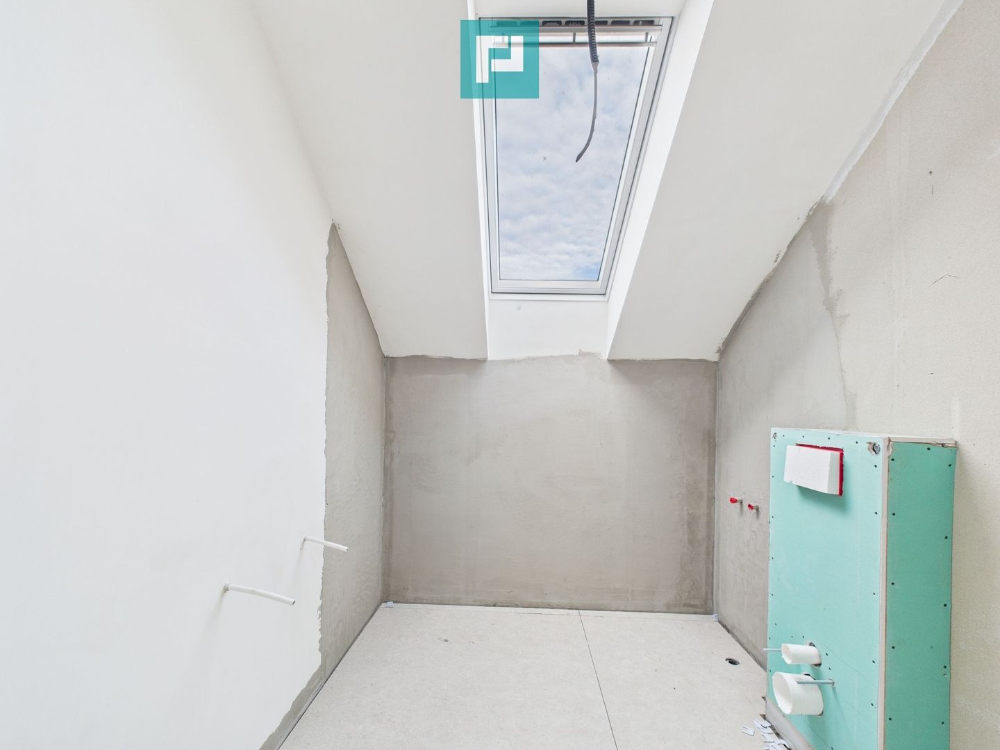 Apartament la mansardă în Freidorf - Shopping City - Poză 8