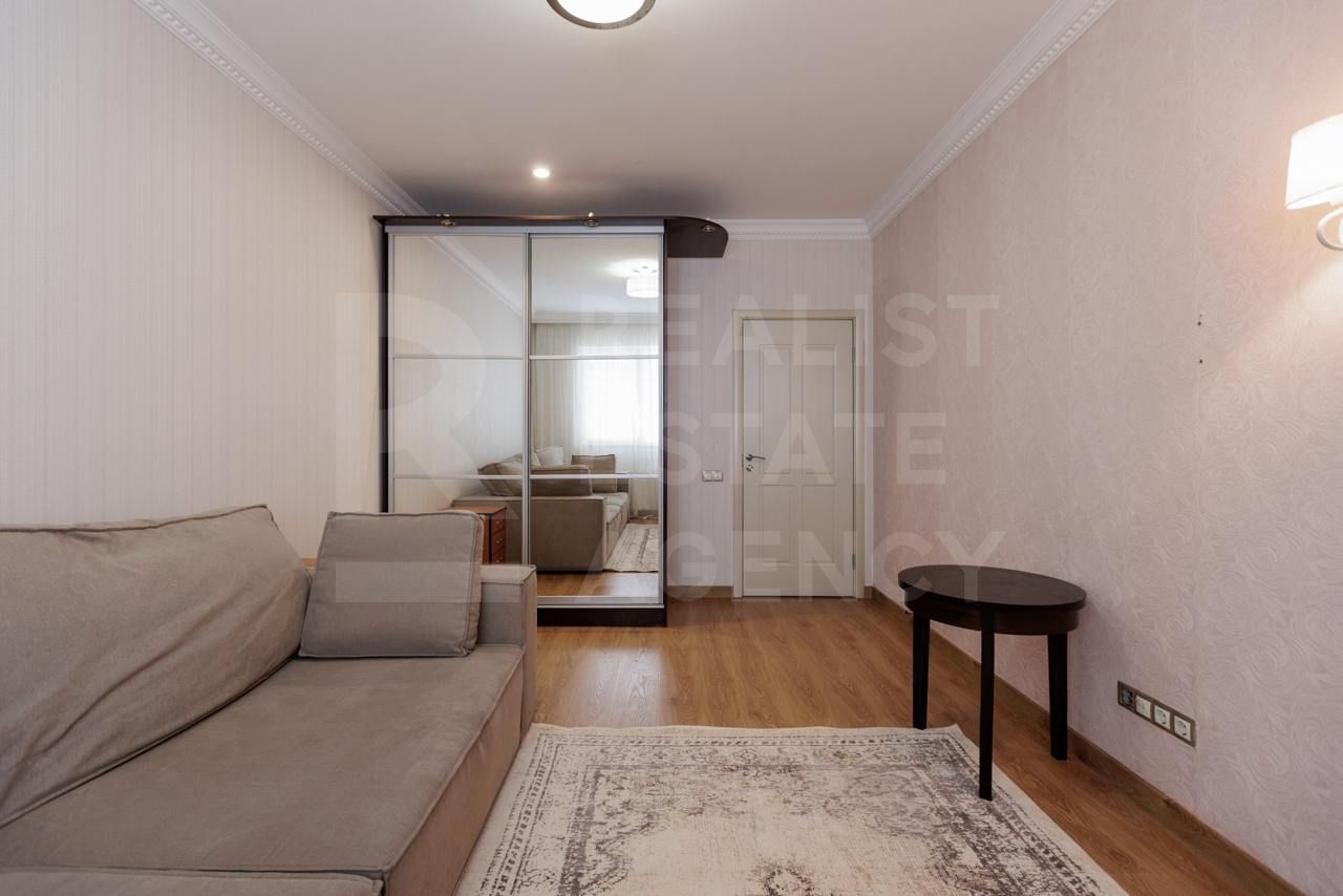 Chirie, apartament, 4 camere, str. Bucureşti, Centru - Poză 9