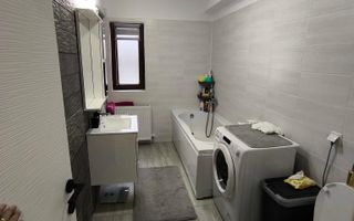 De vanzare un superb apartament de 2 camere in zona Tractorul - Poză 12