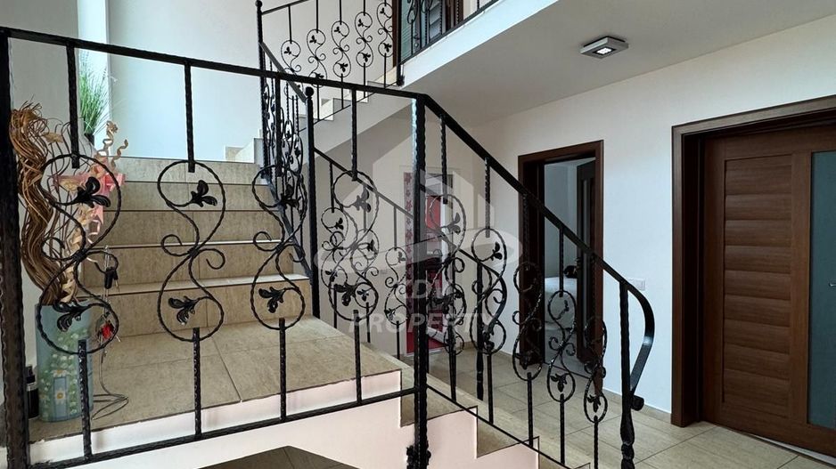 Casa moderna, mobilata complet  Sibiu - Poză 30