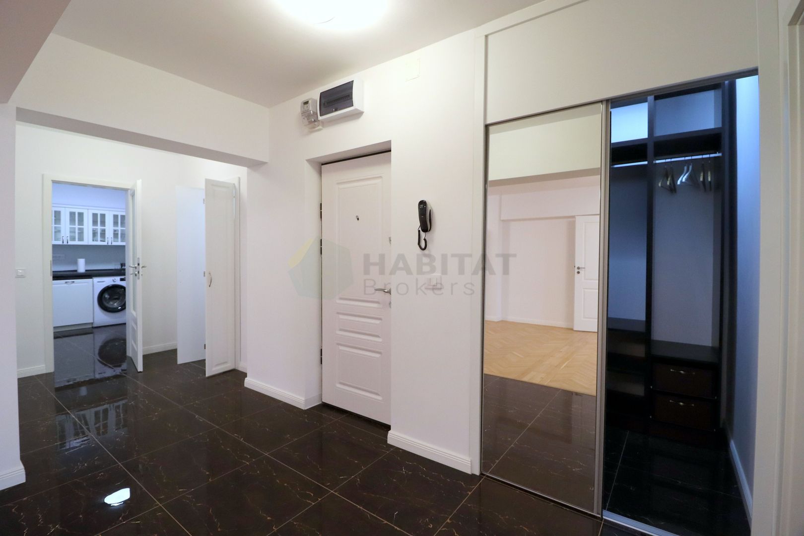 4 Camere (153 mp utili) în Blocul Scala - Poză 17