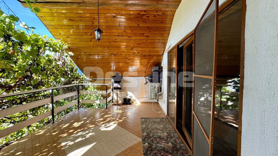 Casa spatioasa cu teren de 800 mp, Muntenii de Jos - 5 camere - Poză 28